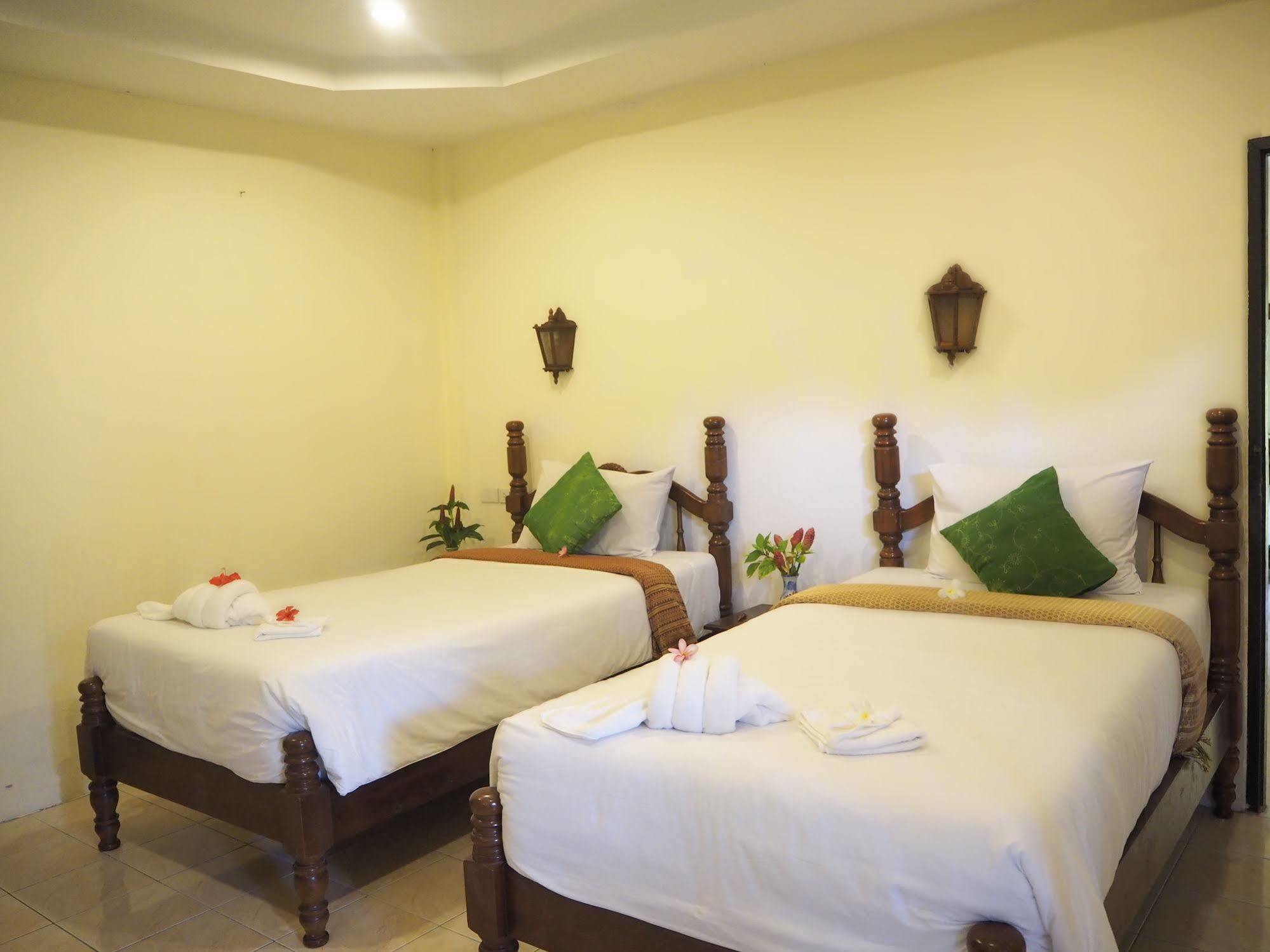 Euro Lanta White Rock Resort Ko Lanta Exterior foto